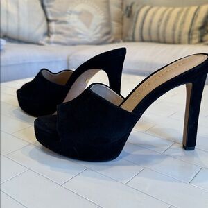 VERONICA BEARD Dali Black Suede Slide Heels (Sz. 6)